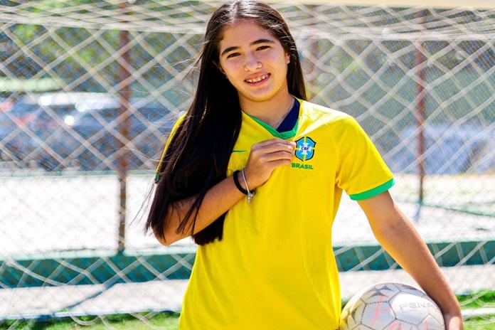 Aluna de Escola de Salvador é convocada para a Seleção Brasileira de Futebol Feminino Sub-17