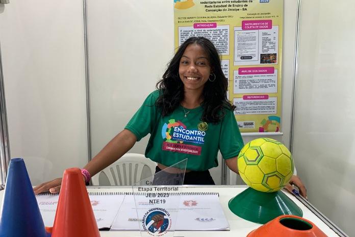 Oficinas de handebol incentivam prática esportiva e combatem sedentarismo entre estudantes da rede estadual