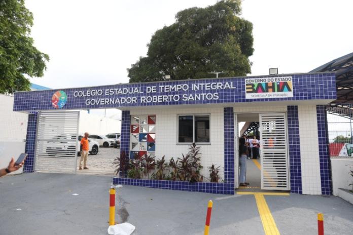 Obras de modernização do Colégio Estadual de Tempo Integral Governador Roberto Santos, em Salvador, são inauguradas